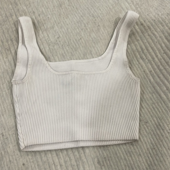 Babaton Tank - Picture 2 of 2